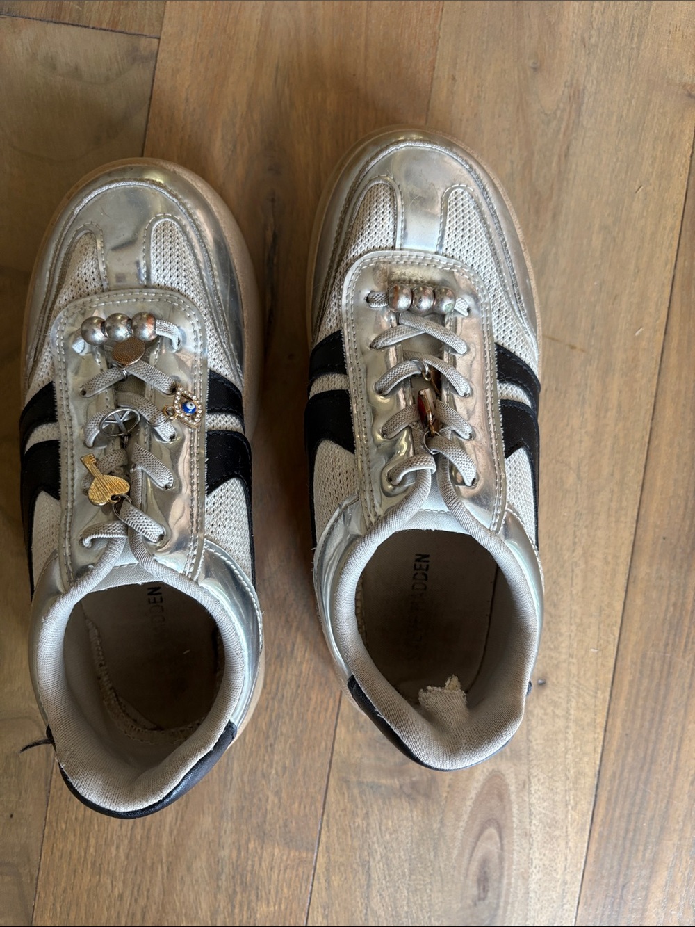 Steve Madden size 3 girls silver and black sneakers